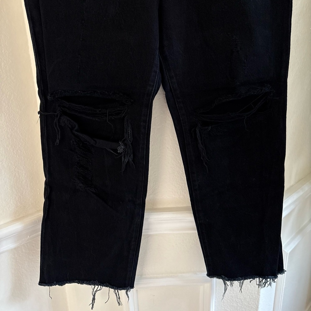Alice + Olivia Black Distressed Black Jeans - Picture 3 of 7
